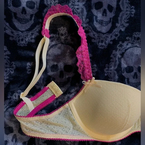 NWT Sentiments bra - Picture 3 of 4